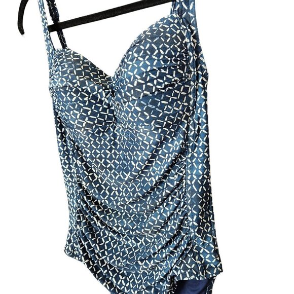 Nip Tuck Nautical Foil Twist Front Tummy Control Women Swimsuit Size 6 - Picture 5 of 14